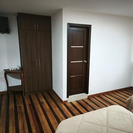 Hostal Pucara ロハ エクステリア 写真
